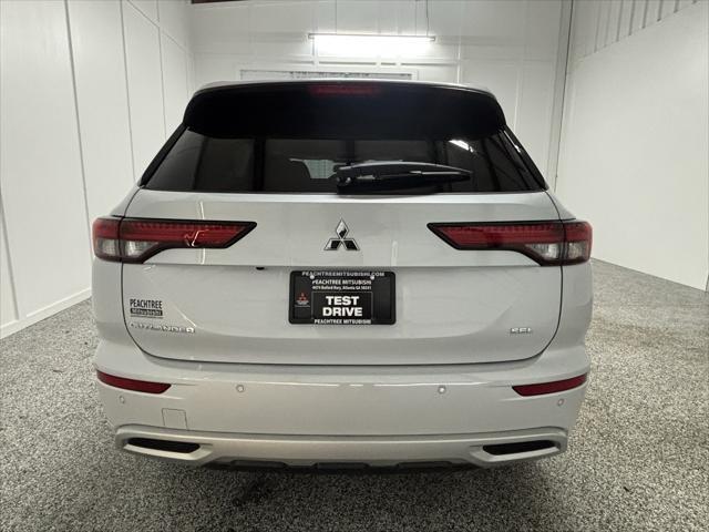 new 2024 Mitsubishi Outlander car, priced at $30,180