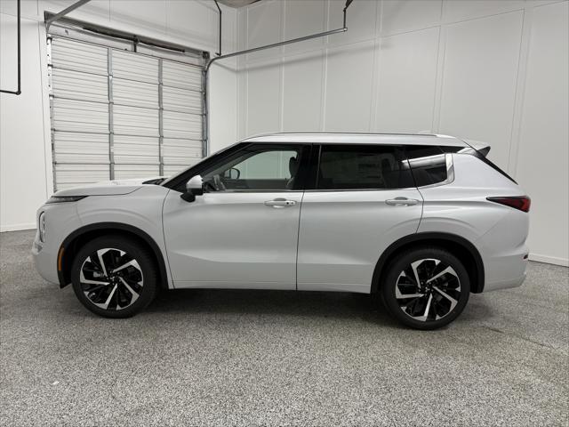 new 2024 Mitsubishi Outlander car, priced at $35,180