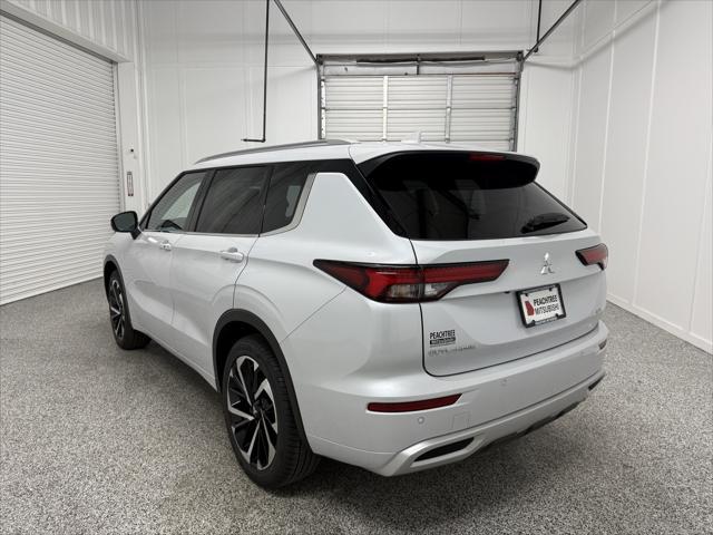 new 2024 Mitsubishi Outlander car, priced at $35,180