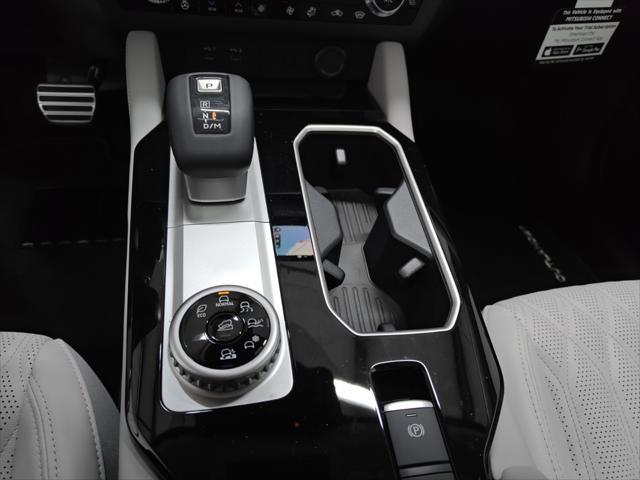 new 2025 Mitsubishi Outlander car, priced at $42,035