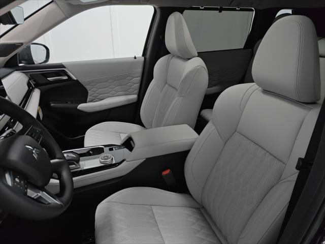 new 2025 Mitsubishi Outlander car, priced at $42,035