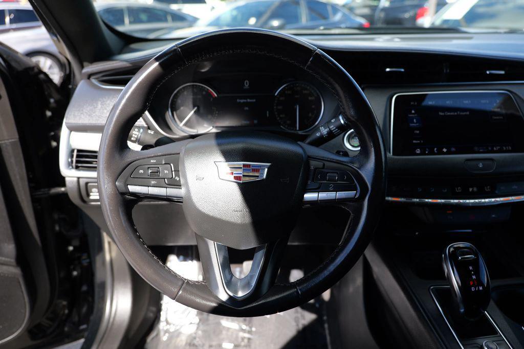 used 2023 Cadillac XT4 car, priced at $25,995