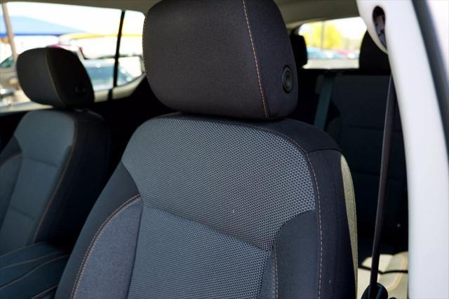used 2020 Chevrolet Traverse car, priced at $22,995