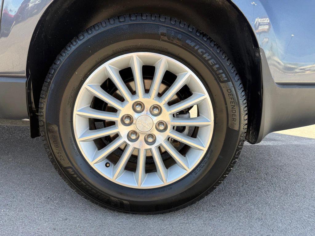 used 2014 Chevrolet Traverse car, priced at $13,995