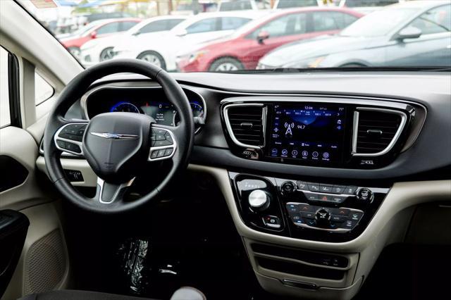 used 2020 Chrysler Pacifica car, priced at $19,995