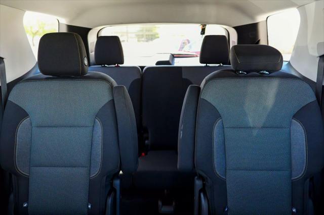 used 2018 Chevrolet Traverse car, priced at $20,995