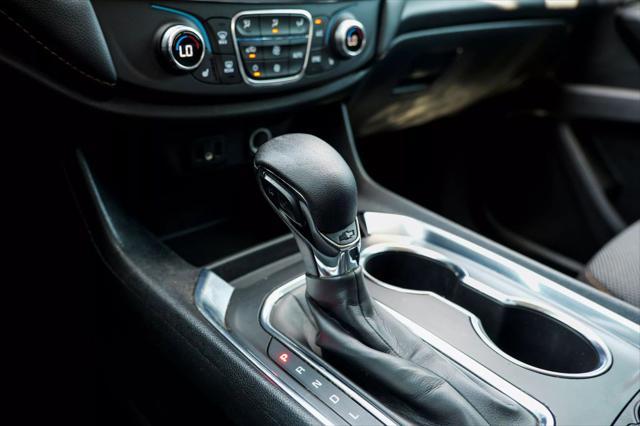 used 2021 Chevrolet Traverse car, priced at $23,995