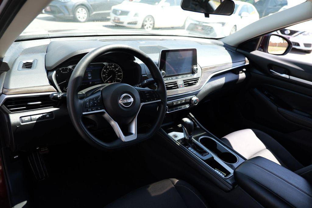 used 2023 Nissan Altima car, priced at $25,995