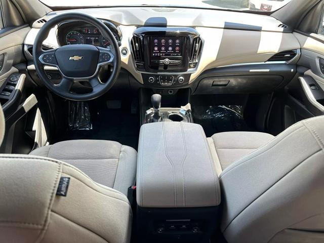 used 2022 Chevrolet Traverse car, priced at $27,995