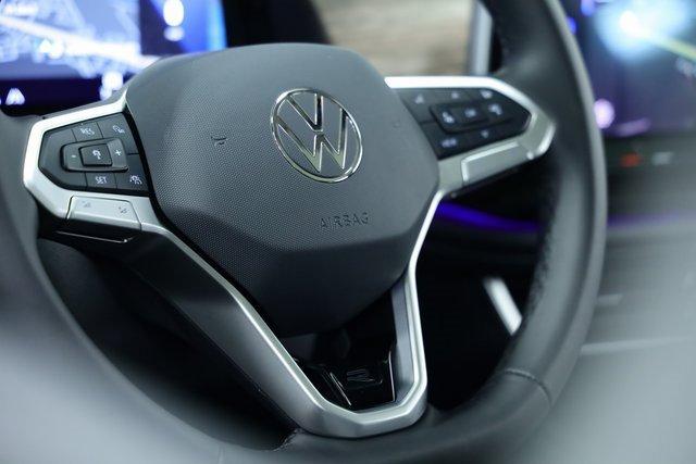 new 2025 Volkswagen Atlas car, priced at $51,054