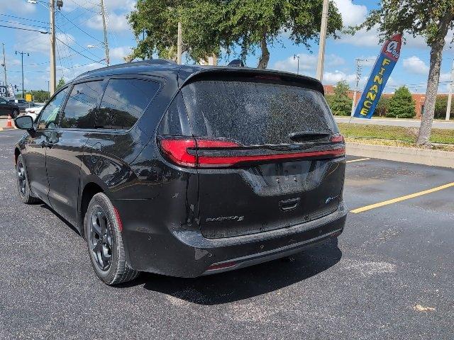 used 2021 Chrysler Pacifica car, priced at $29,000