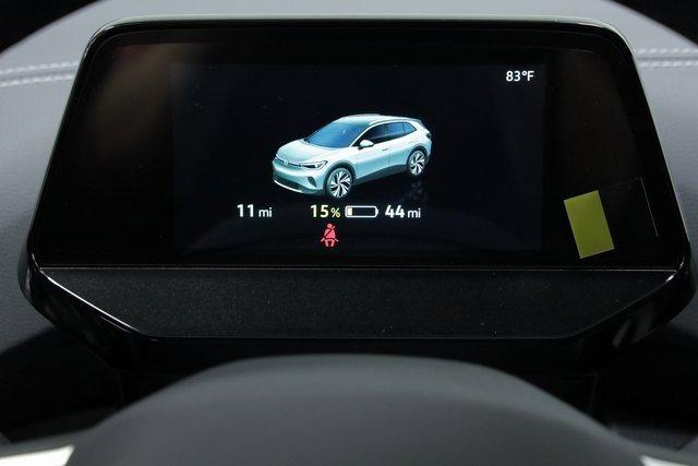 new 2025 Volkswagen ID.4 car, priced at $50,965
