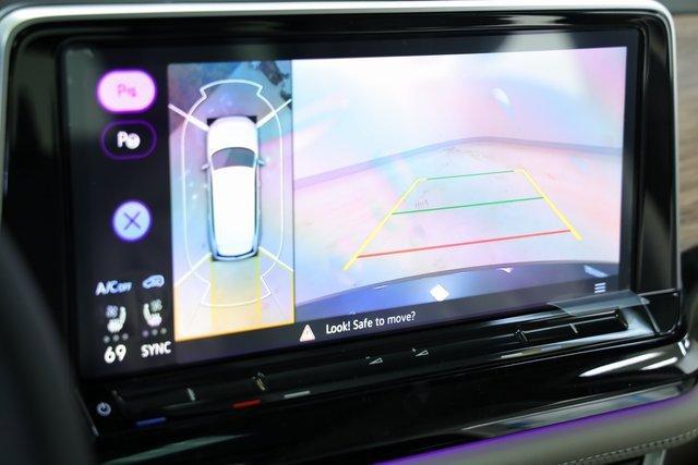 new 2025 Volkswagen Atlas car, priced at $49,374