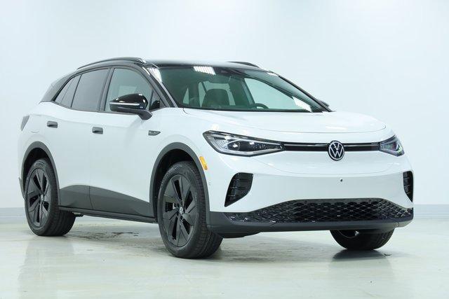 new 2025 Volkswagen ID.4 car, priced at $53,318