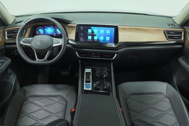 new 2025 Volkswagen Atlas car, priced at $44,084