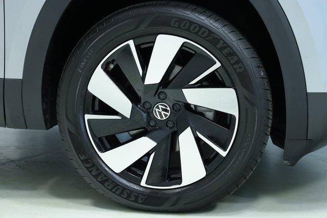 used 2024 Volkswagen Atlas Cross Sport car, priced at $31,500