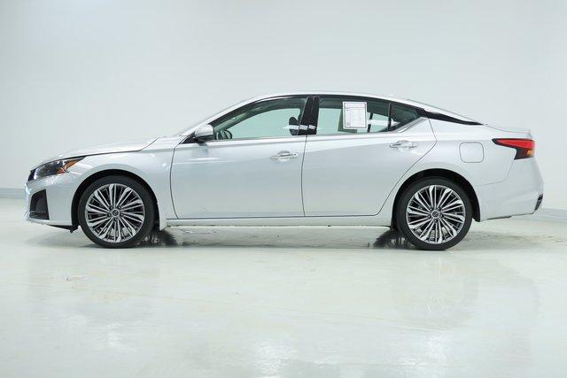 used 2023 Nissan Altima car, priced at $22,500