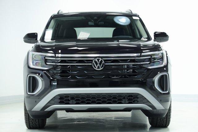 new 2024 Volkswagen Atlas car, priced at $44,999