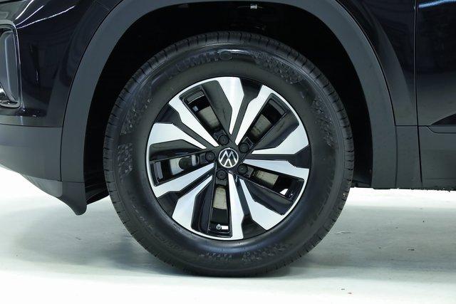 new 2026 Volkswagen Atlas Cross Sport car, priced at $39,376