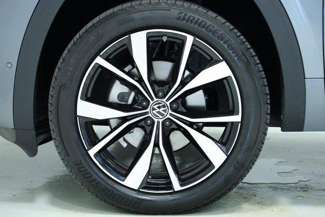 new 2025 Volkswagen Atlas car, priced at $52,413