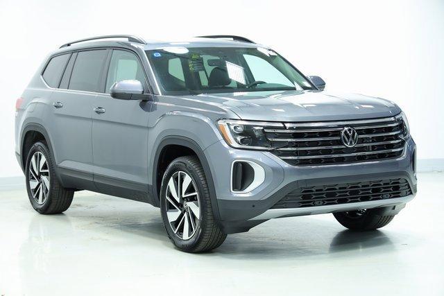 new 2025 Volkswagen Atlas car, priced at $43,502