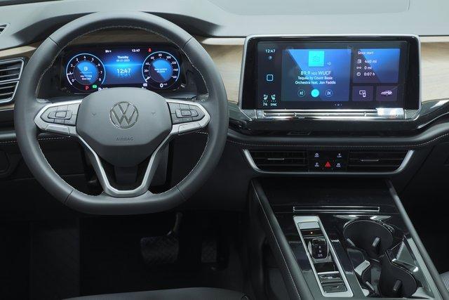 new 2025 Volkswagen Atlas car, priced at $43,502