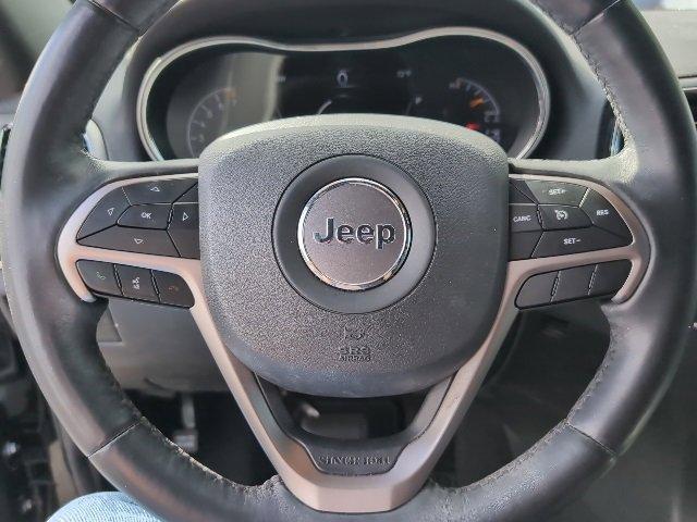 used 2019 Jeep Grand Cherokee car, priced at $20,390