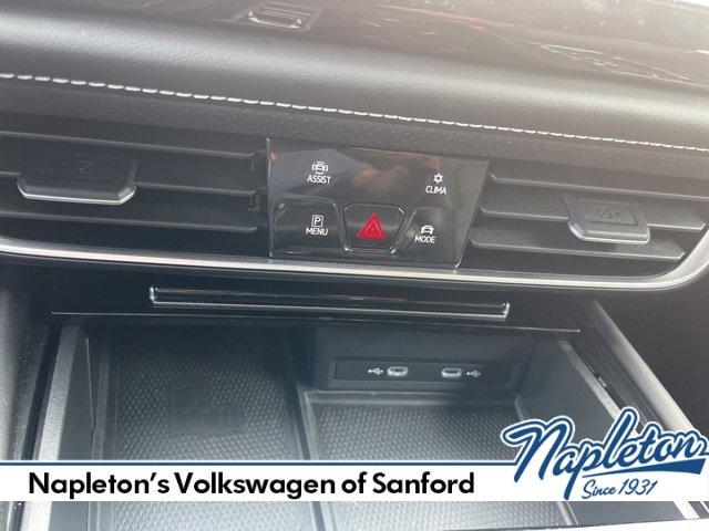 new 2024 Volkswagen Atlas car, priced at $40,956
