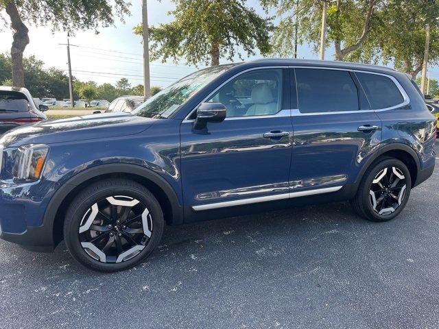 used 2023 Kia Telluride car, priced at $33,500