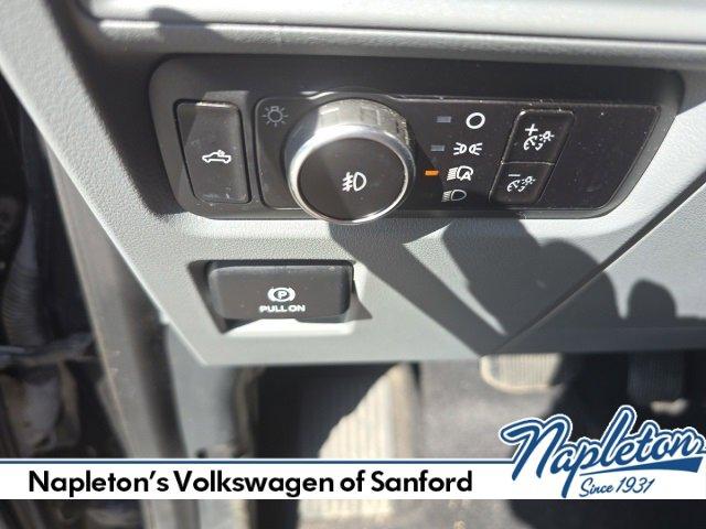 used 2023 Ford F-150 car, priced at $32,000