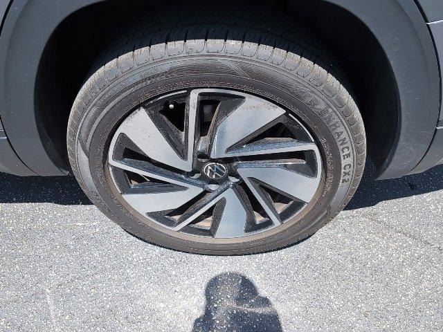 used 2024 Volkswagen Atlas car, priced at $29,500