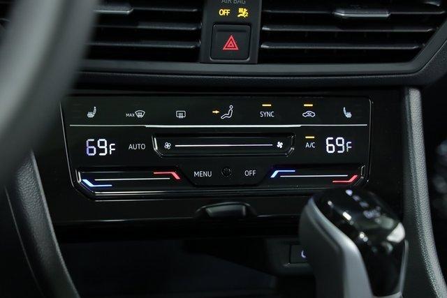 new 2025 Volkswagen Jetta car, priced at $25,675