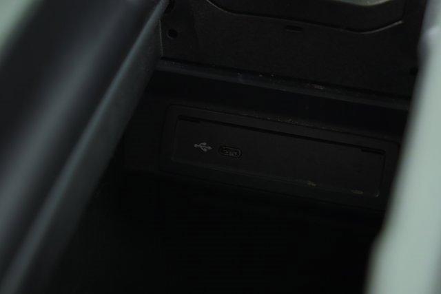 used 2022 Mercedes-Benz GLB 250 car, priced at $29,500