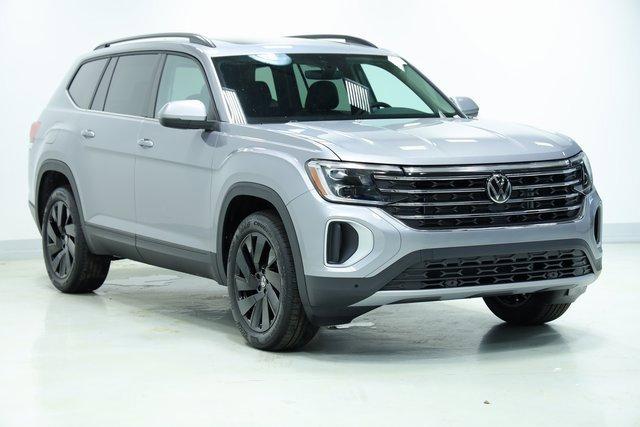 new 2025 Volkswagen Atlas car, priced at $42,352