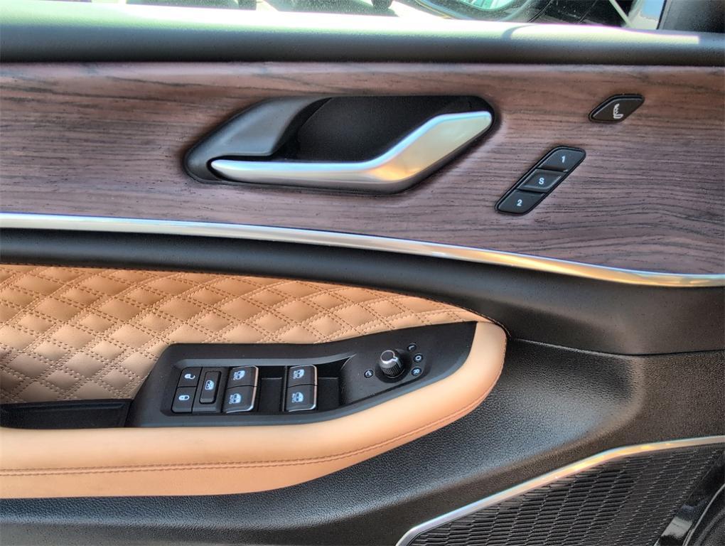 new 2025 Jeep Grand Cherokee car, priced at $60,281