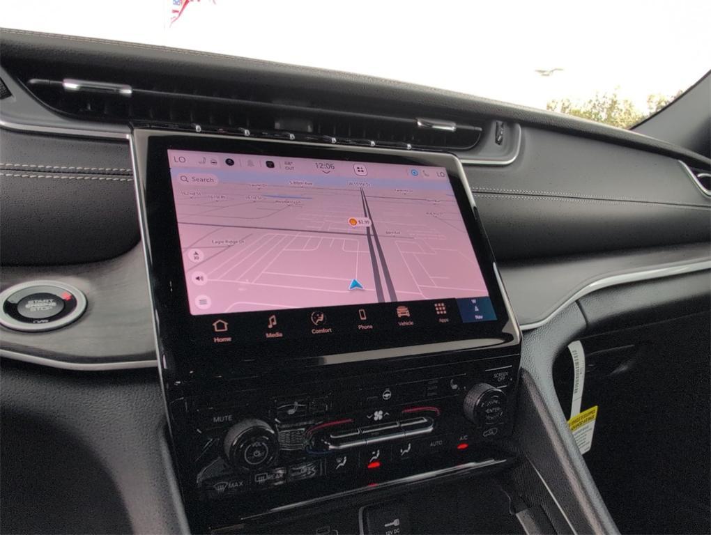 new 2025 Jeep Grand Cherokee car, priced at $44,870