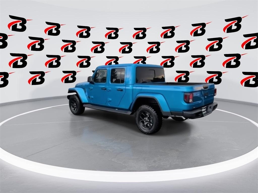 new 2025 Jeep Gladiator car, priced at $44,695