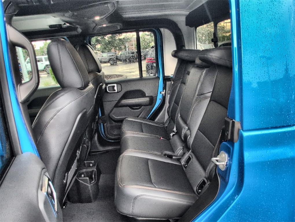 new 2025 Jeep Gladiator car, priced at $44,695