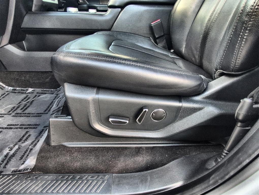 used 2020 Ford Expedition Max car, priced at $33,189