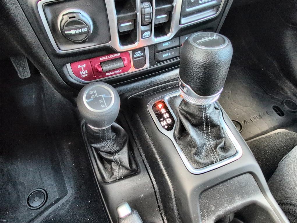 new 2025 Jeep Gladiator car, priced at $44,323