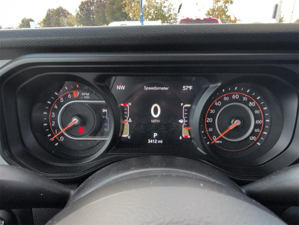 new 2025 Jeep Gladiator car, priced at $44,323