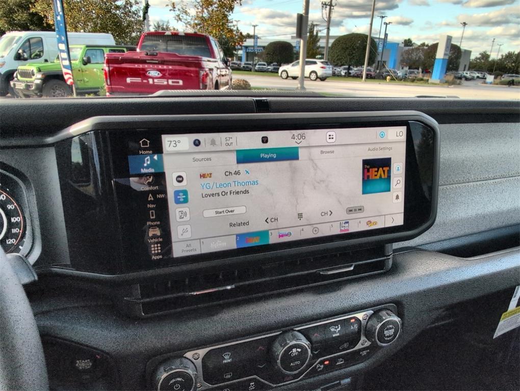 new 2025 Jeep Gladiator car, priced at $44,323