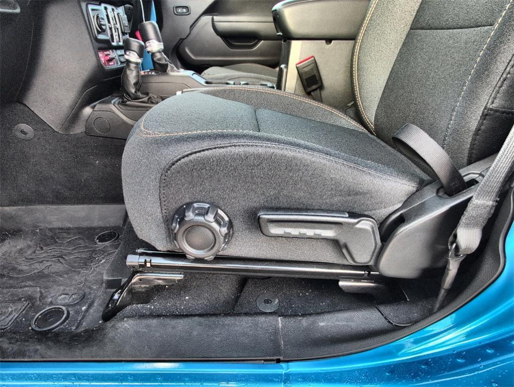 new 2025 Jeep Gladiator car, priced at $44,323