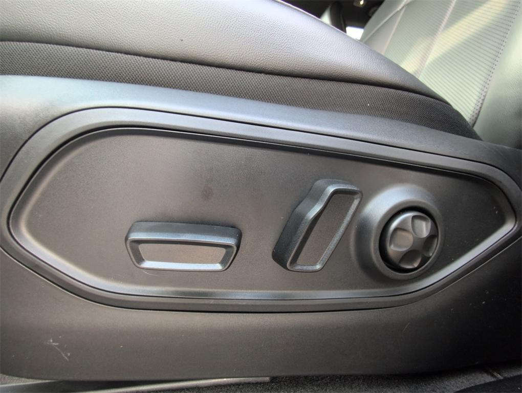 new 2025 Jeep Grand Cherokee car, priced at $46,755