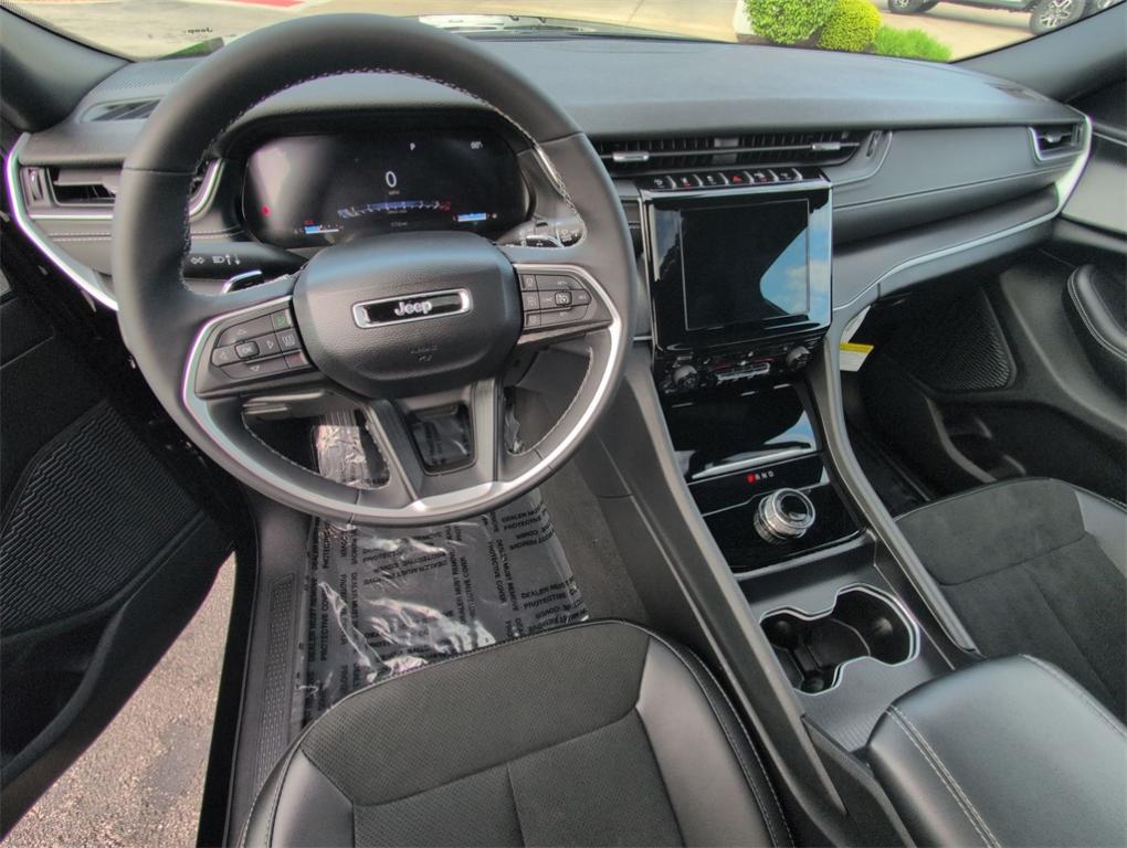 new 2025 Jeep Grand Cherokee L car, priced at $43,280