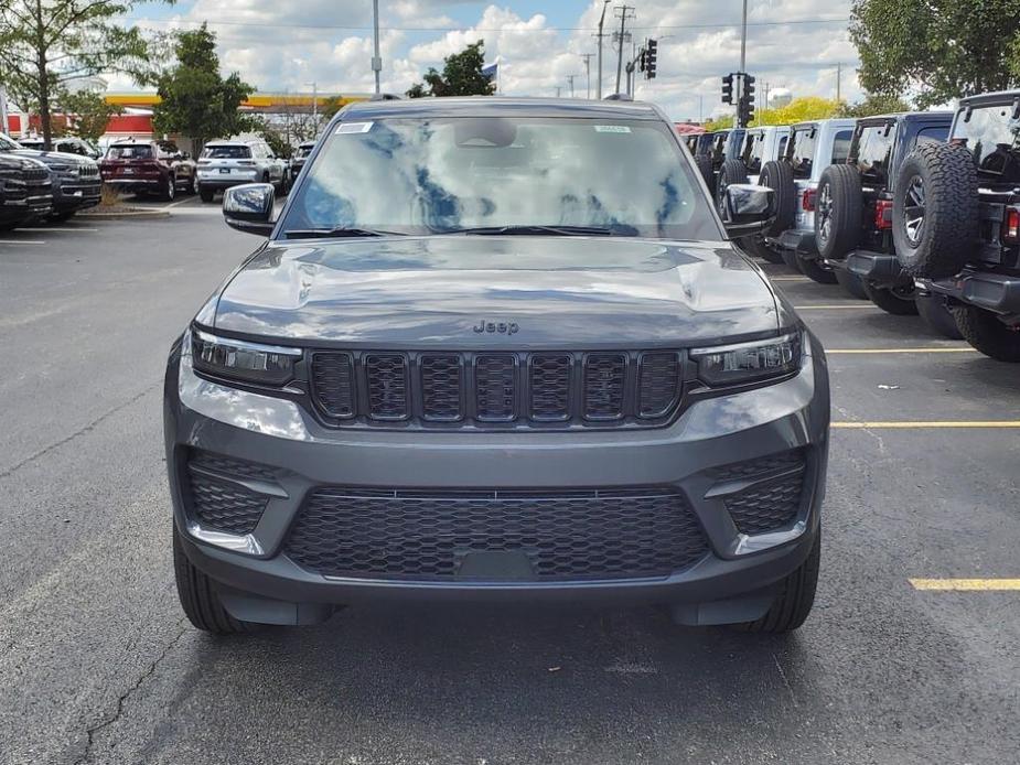 new 2024 Jeep Grand Cherokee car, priced at $40,172