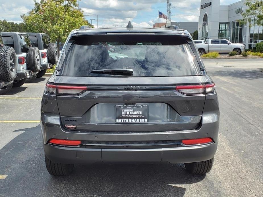 new 2024 Jeep Grand Cherokee car, priced at $40,172