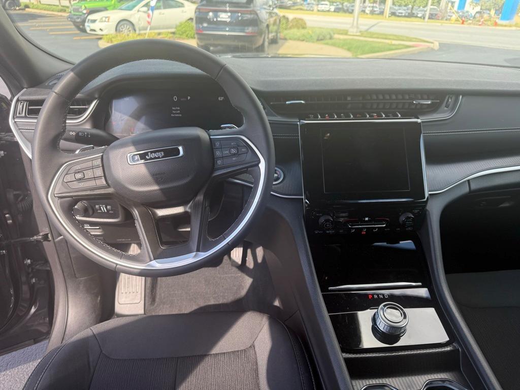 used 2024 Jeep Grand Cherokee car, priced at $33,900