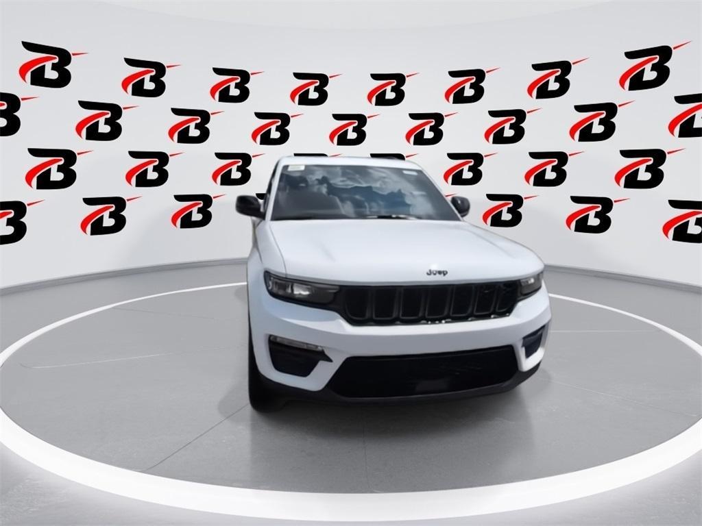 new 2025 Jeep Grand Cherokee car, priced at $46,584