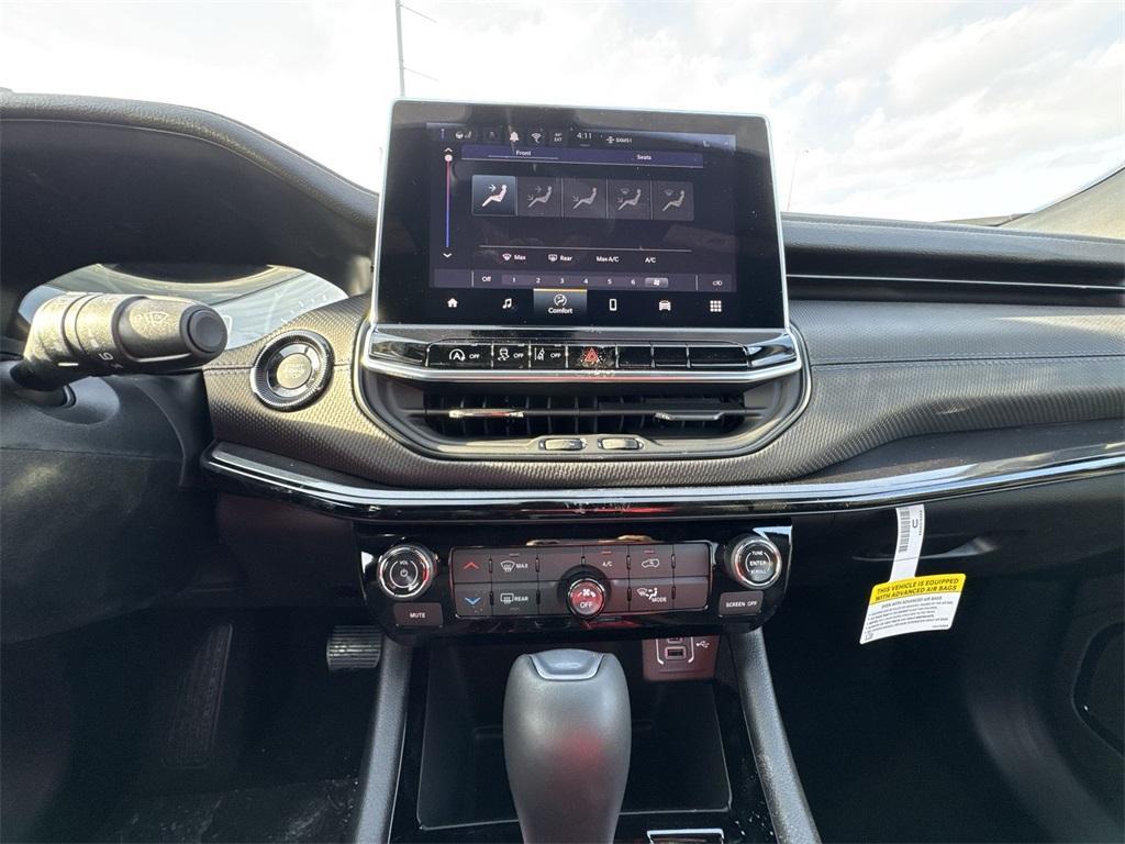 new 2025 Jeep Compass car, priced at $29,889